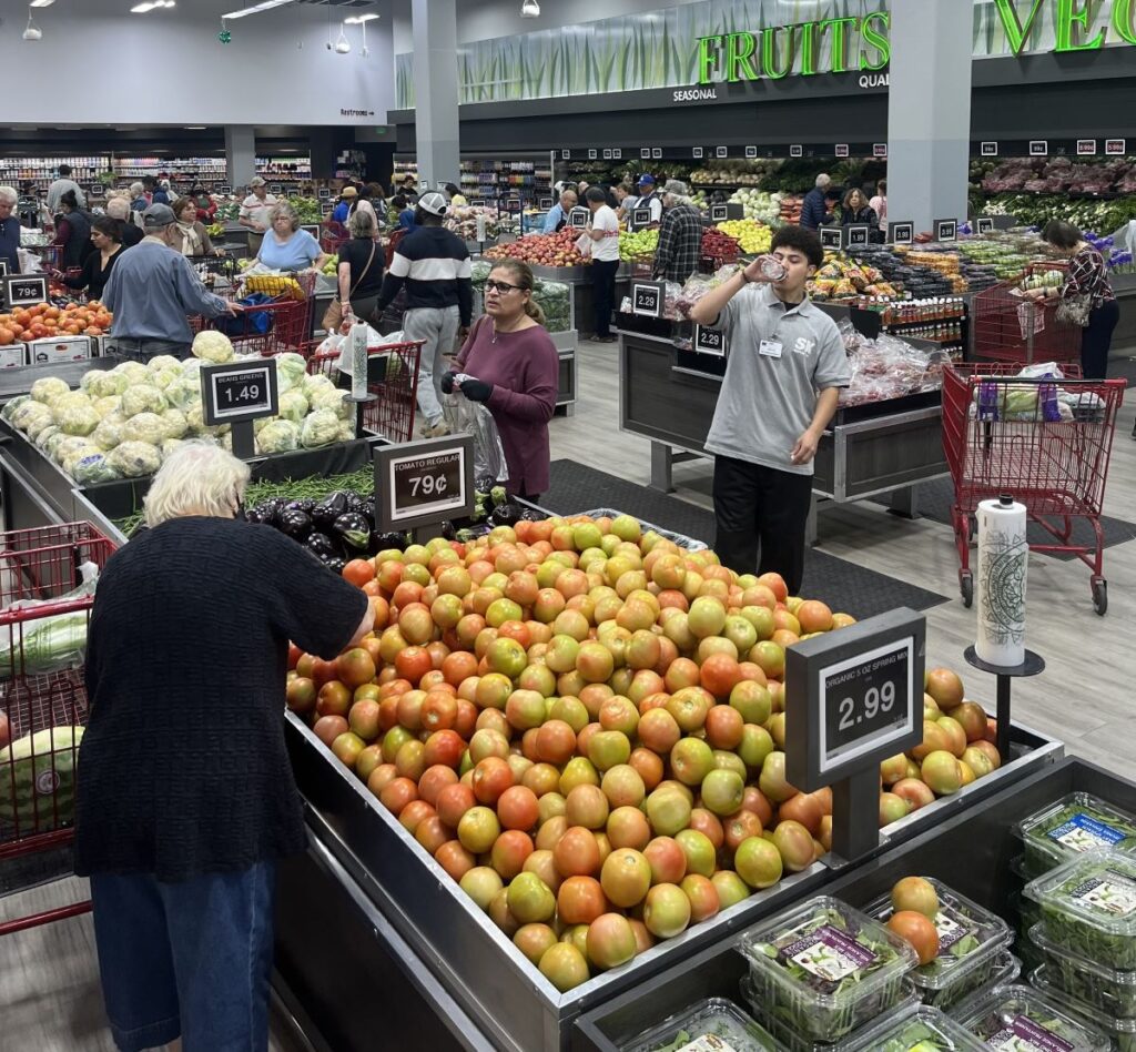 discount grocery store