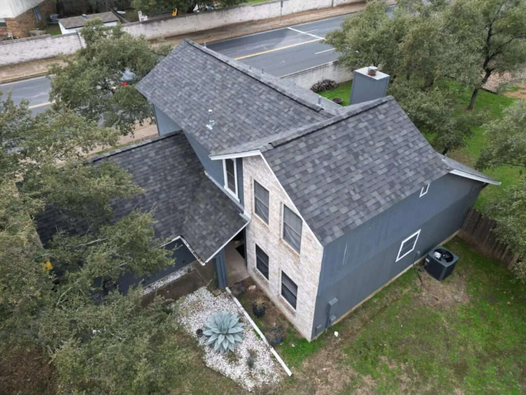 Asphalt Roofer